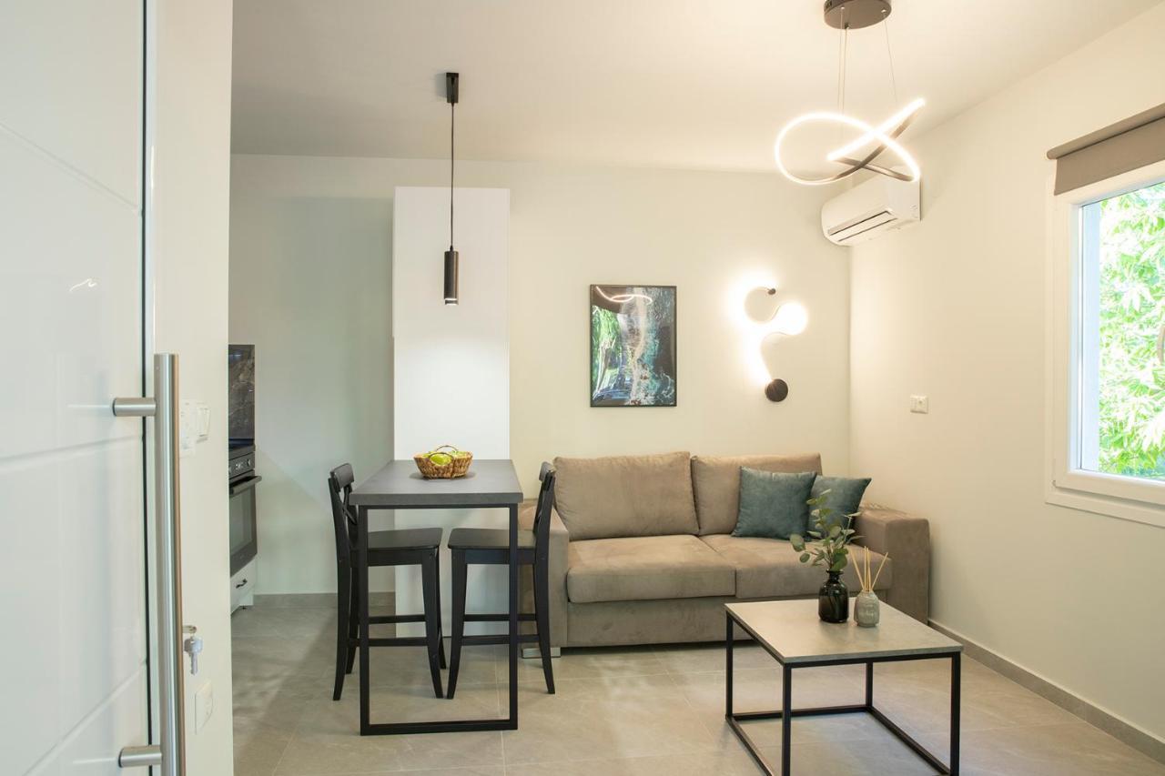 Elena Luxury Living Lejlighed Paralía Skotínis Eksteriør billede
